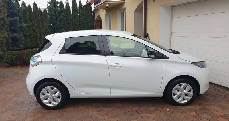 Renault Zoe cena 35500 przebieg: 91000, rok produkcji 2016 z Karczew małe 79